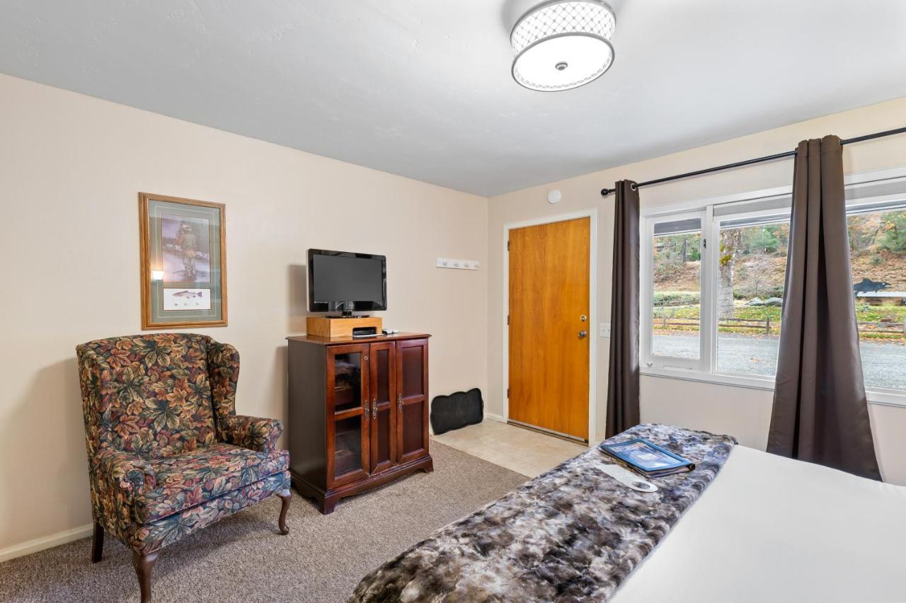 Indian Creek Lodge Douglas City Buitenkant foto